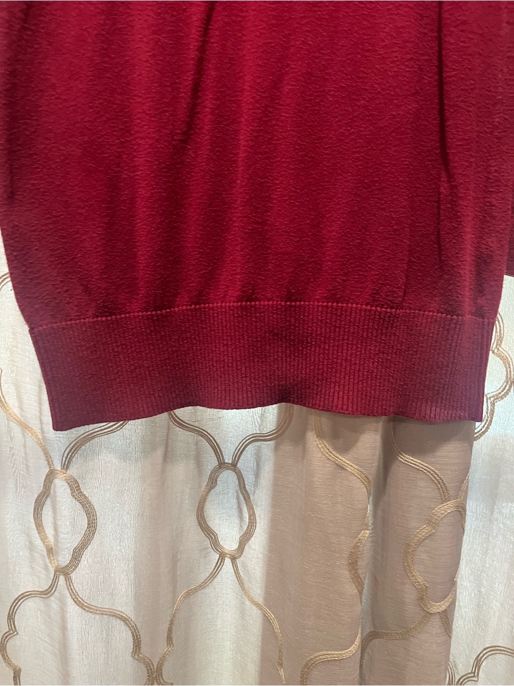 Old Navy Women's Crewneck Sweater in Burgundy Red